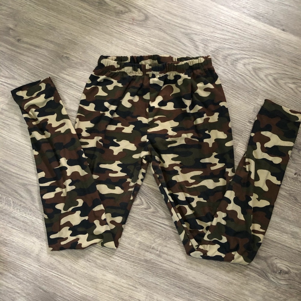 🎂Women’s No Boundaries Camo Leggings
